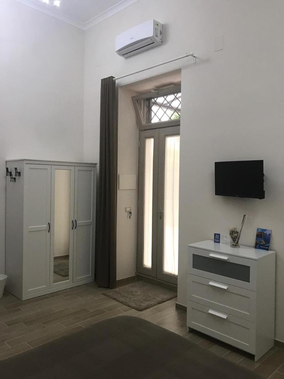 Virgilio'S Garden Bed & Breakfast Castellammare di Stabia Exterior foto