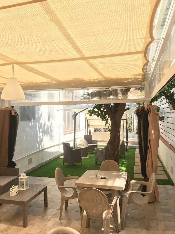 Virgilio'S Garden Bed & Breakfast Castellammare di Stabia Exterior foto