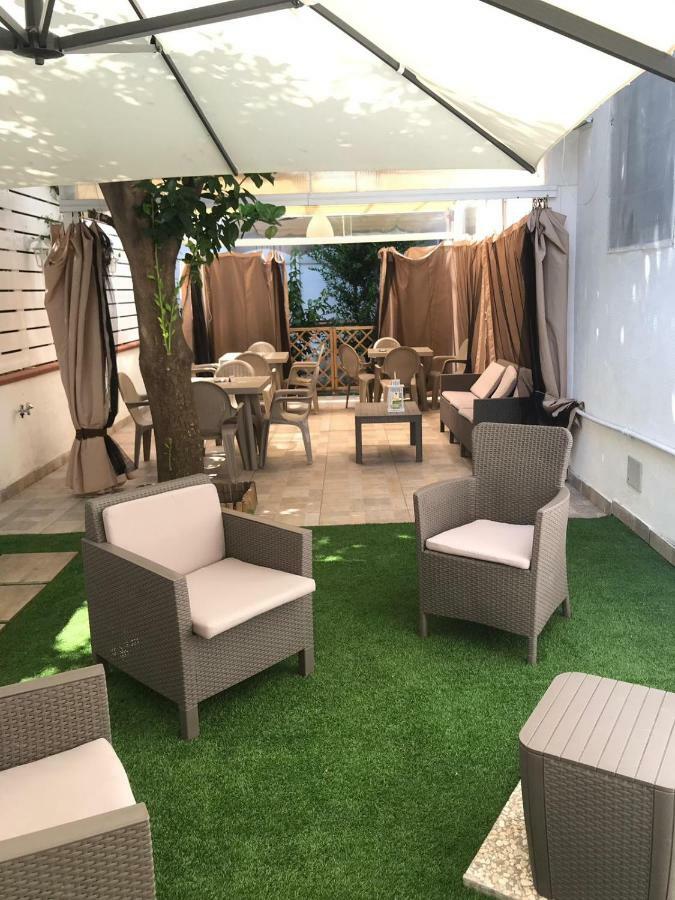 Virgilio'S Garden Bed & Breakfast Castellammare di Stabia Exterior foto